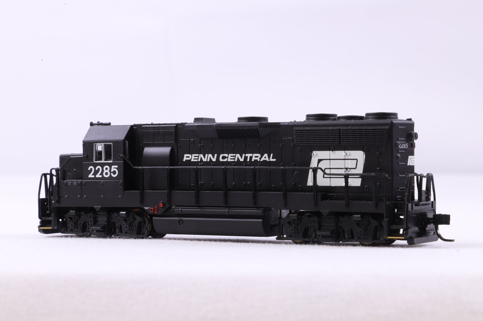 Atlas 46567 GP-35 Penn Central '2285'