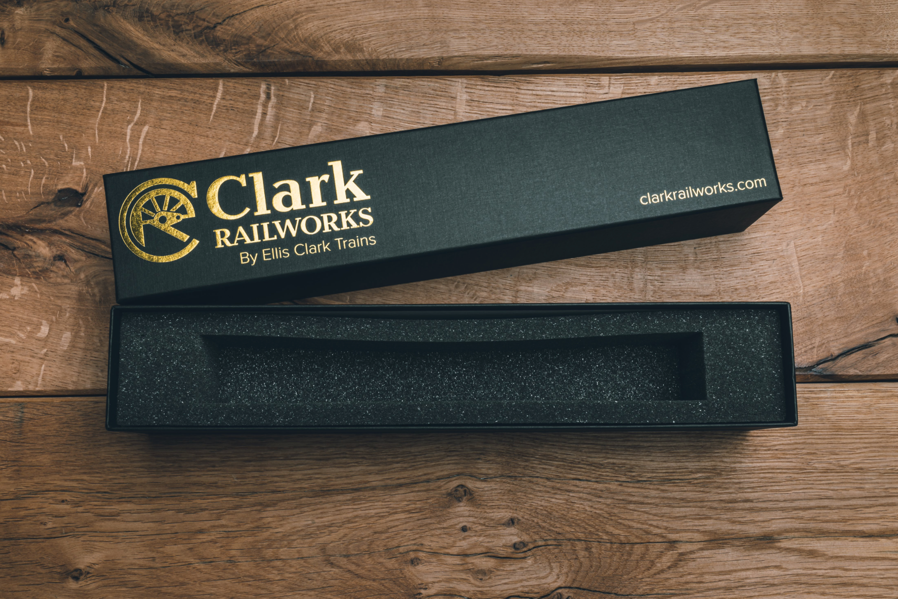 Clark Railworks C5000 OO/HO Gauge Loco Box, 340mm